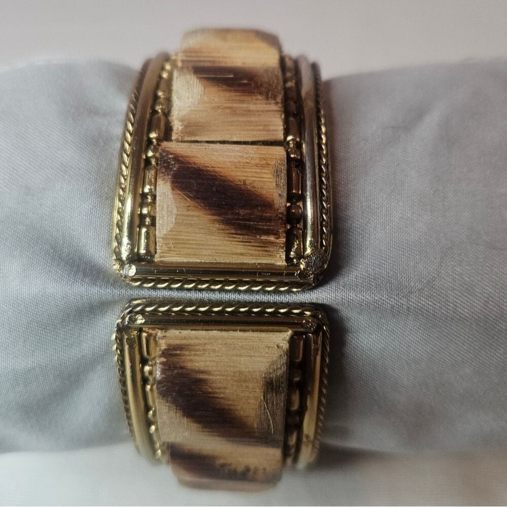 Vintage Gold Tone With Burned Wood Insert Spring Opening Statement Bangle GUC